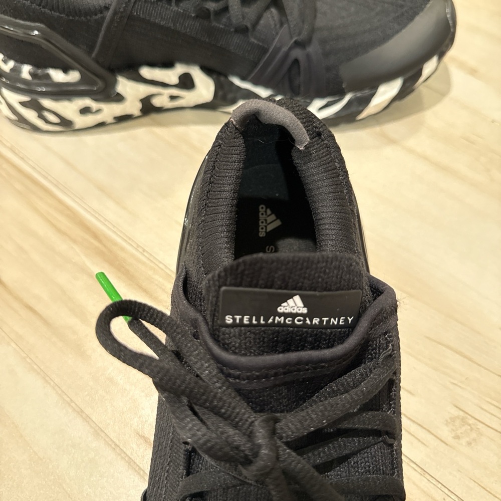 Adidas Black Sneakers with Green Detail - Picture 9 of 9